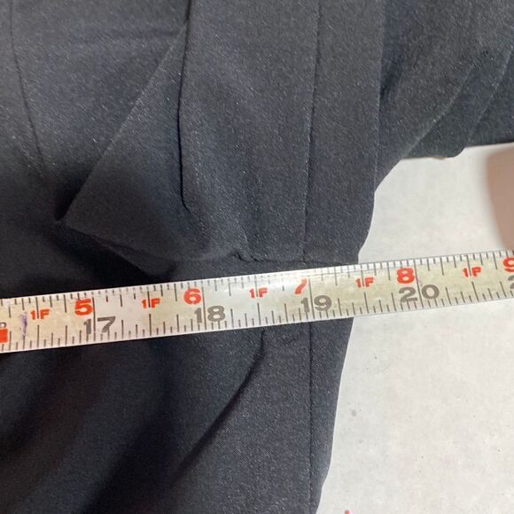 New Peck & Peck Size Medium Lightweight Zippered Jacket with Roll Up Snap Sleeve - Picture 11 of 16